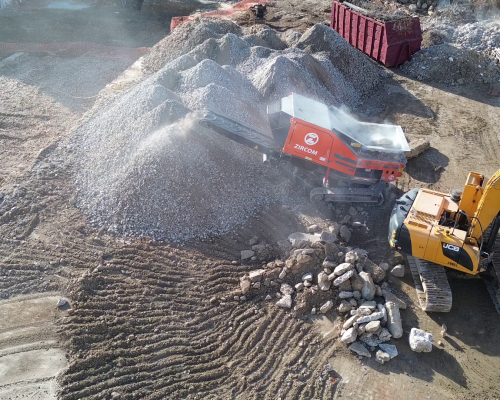 Britagem de inertes demolidos para reutilização em obra